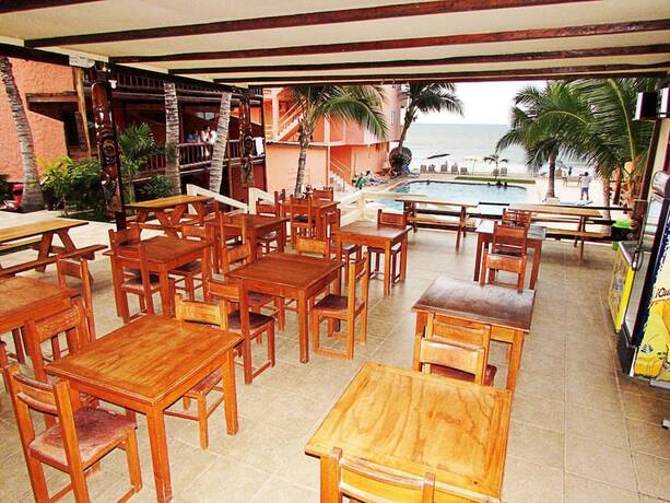 Imagen del bar/restaurante del Hotel El Murique. Foto 13