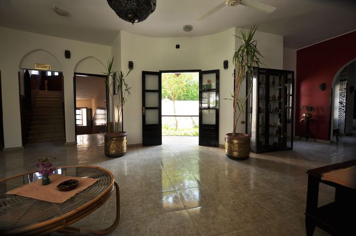 Imagen de los interiores del Hotel El Nakhil. Foto 15