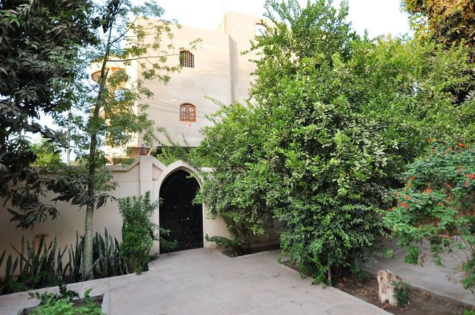 Imagen de los interiores del Hotel El Nakhil. Foto 17