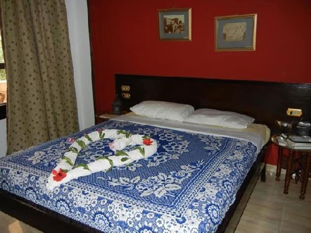 Imagen de la habitación del Hotel El Nakhil. Foto 10