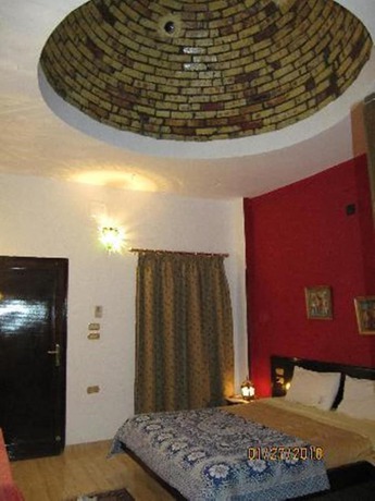 Imagen de la habitación del Hotel El Nakhil. Foto 11