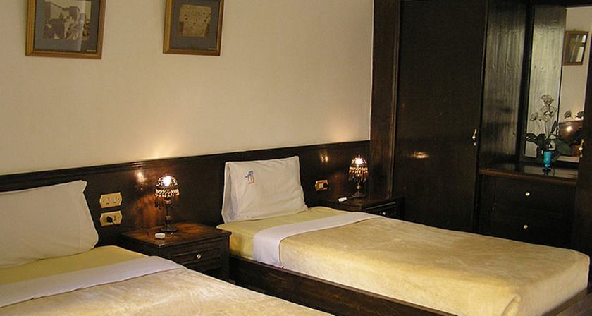 Imagen de la habitación del Hotel El Nakhil. Foto 13
