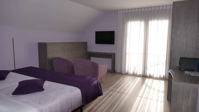 Imagen de la habitación del Hotel El Nido De Pinares. Foto 3