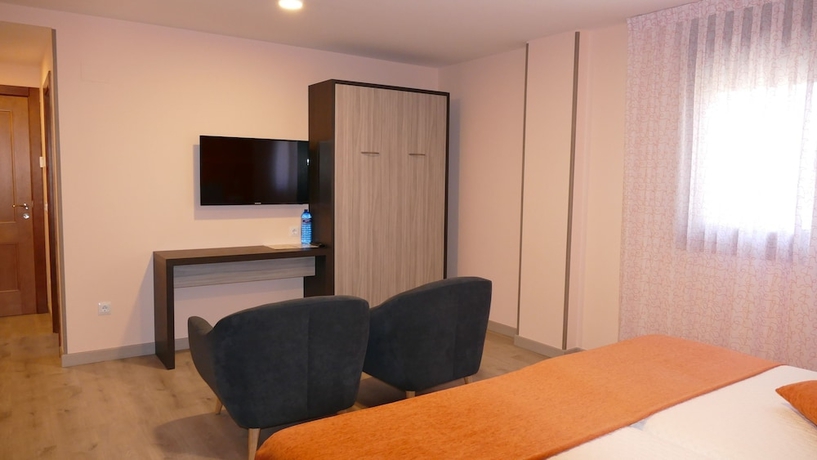 Imagen de la habitación del Hotel El Nido De Pinares. Foto 11