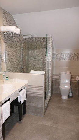 Imagen de la habitación del Hotel El Nido De Pinares. Foto 16