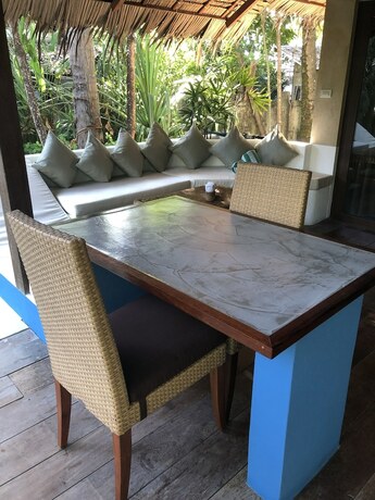 Imagen de la habitación del Hotel El Nido Mahogany Beach. Foto 26