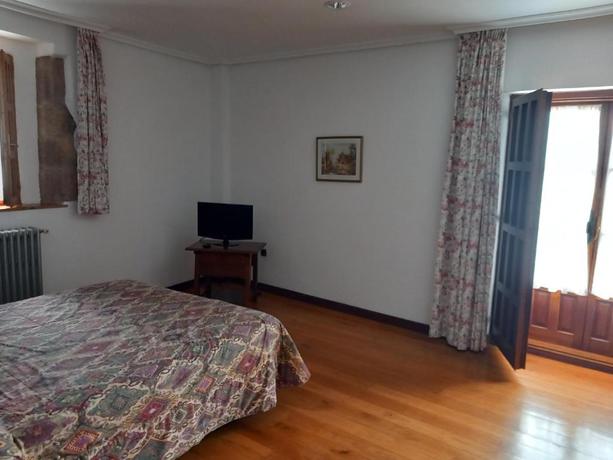 Imagen general del Hotel El Nogal, Reoc&iacute;n. Foto 5