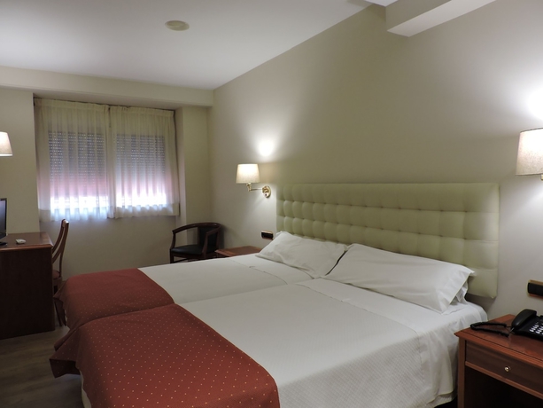 Imagen de la habitación del Hotel El Nogal, Valladolid. Foto 9
