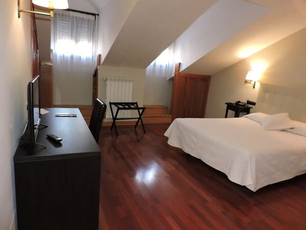 Imagen de la habitación del Hotel El Nogal, Valladolid. Foto 14