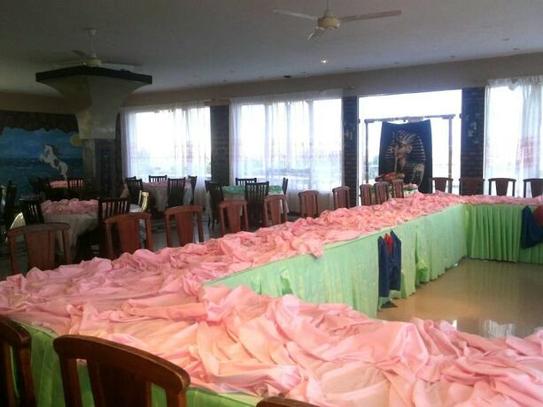 Imagen del bar/restaurante del Hotel El Obayed Apartments Armed Forces. Foto 14