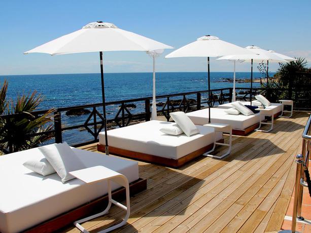 Imagen de los exteriores del Hotel El Oceano Beach. Foto 10