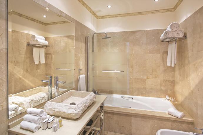 Imagen de la habitación del Hotel El Oceano Beach. Foto 5