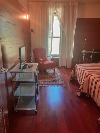 Imagen de la habitación del Hotel El Oso Pardo Gran Lujo. Foto 8