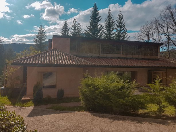 Imagen general del Hotel El Oso Pardo Gran Lujo. Foto 3