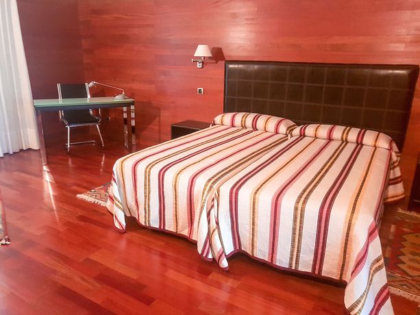 Imagen de la habitación del Hotel El Oso Pardo Gran Lujo. Foto 13