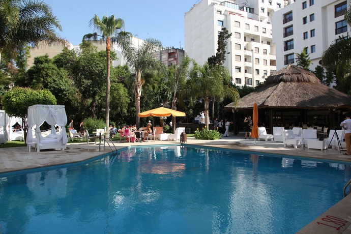 Imagen de la piscina del Hotel El Oumnia Puerto and Spa. Foto 6