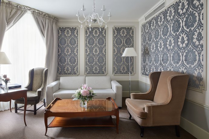 Imagen de la habitación del Hotel El Palace Barcelona. Foto 17