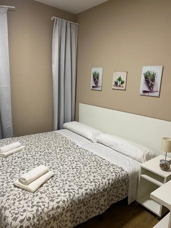 Imagen de la habitación del Hotel El Palacete de Almudayna. Foto 8