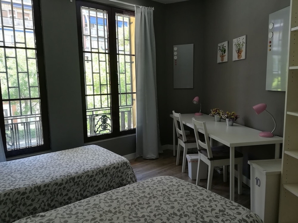 Imagen de la habitación del Hotel El Palacete de Almudayna. Foto 9