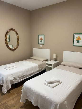 Imagen de la habitación del Hotel El Palacete de Almudayna. Foto 17