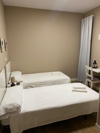 Imagen de la habitación del Hotel El Palacete de Almudayna. Foto 19