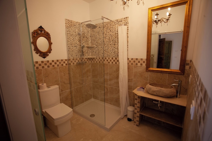 Imagen de la habitación del Hotel El Palacete de Cuevas. Foto 5