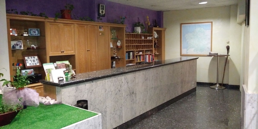 Imagen de los interiores del Hotel El Palacio, Comarca del Deza - Lal&iacute;n. Foto 19