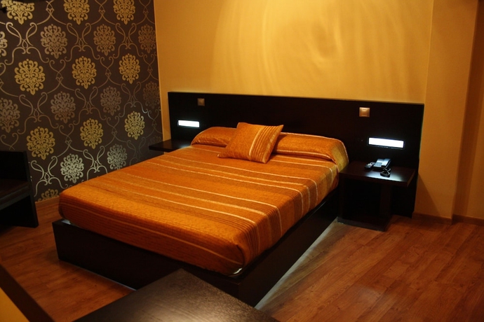 Imagen de la habitación del Hotel El Palacio. Foto 11