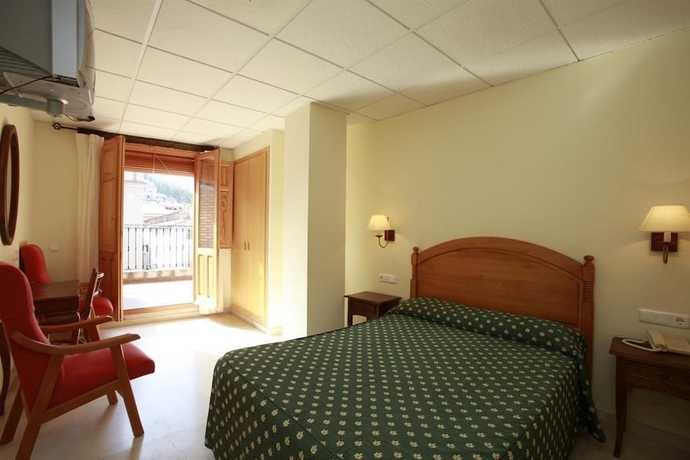 Imagen de la habitación del Hotel El Palacio de Montanejos. Foto 14