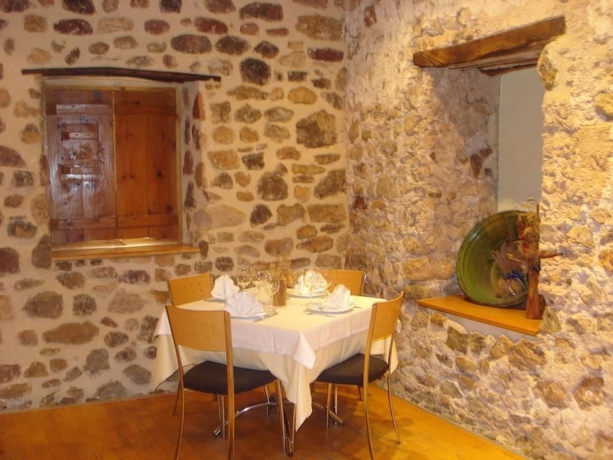 Imagen del bar/restaurante del Hotel El Palacio de Montanejos. Foto 9