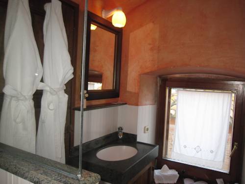 Imagen de la habitación del Hotel El Palauet de Monells - Adults Only. Foto 5