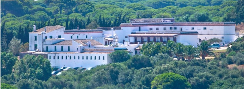 Imagen de los exteriores del Hotel El Palomar De La Breña. Foto 12