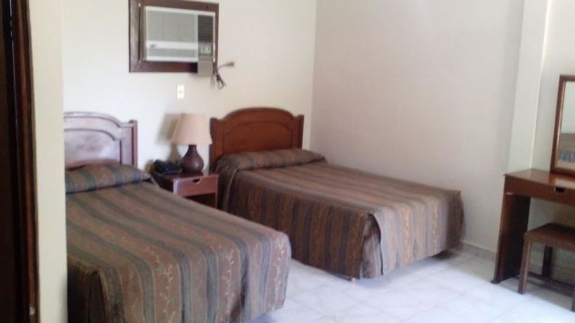 Imagen de la habitación del Hotel El Parador. Foto 3