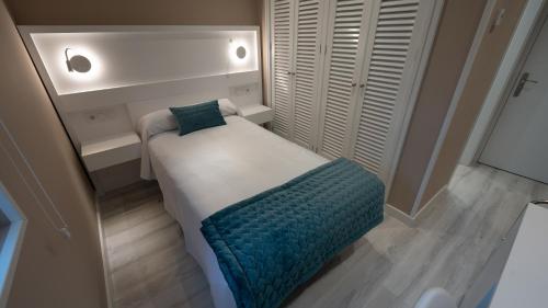 Imagen de la habitación del Hotel El Parador. Foto 19