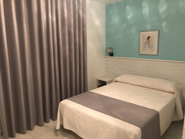 Imagen general del Hotel El Paraiso, &Aacute;guilas. Foto 1