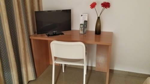 Imagen de la habitación del Hotel El Paraiso, Caleta De Vélez. Foto 6