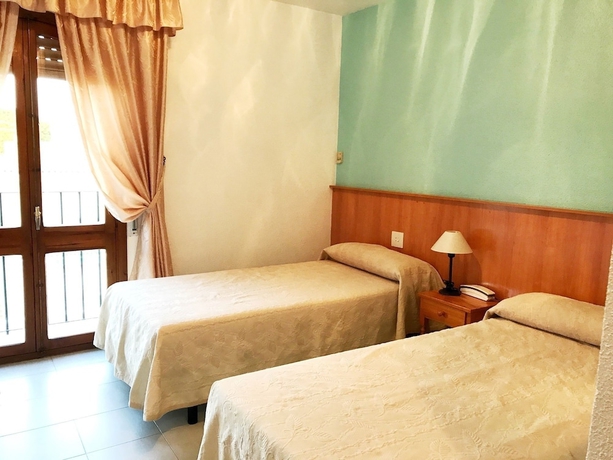 Imagen de la habitación del Hotel El Paraiso. Foto 8