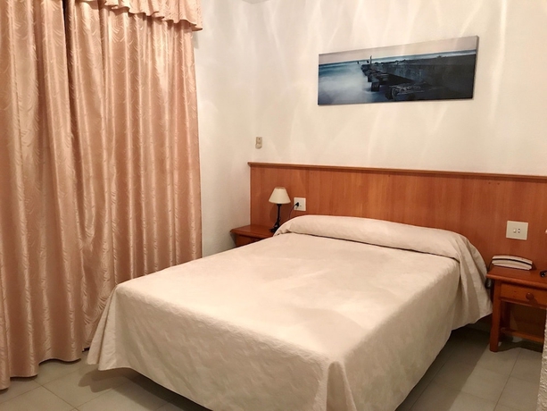 Imagen de la habitación del Hotel El Paraiso. Foto 12