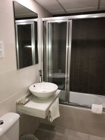 Imagen de la habitación del Hotel El Paraiso. Foto 15