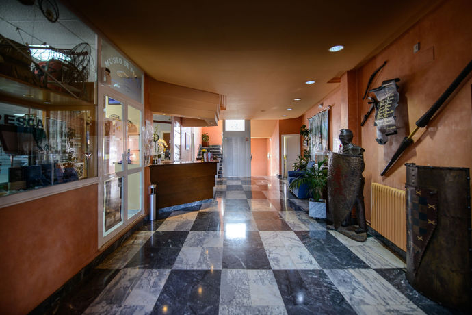 Imagen de los interiores del Hotel El Paso Honroso. Foto 8