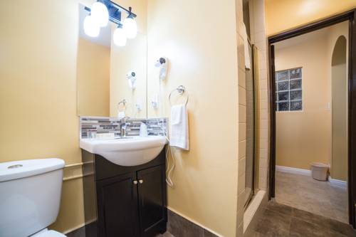 Imagen de la habitación del Hotel El Patio Inn. Foto 4