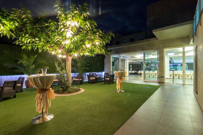 Imagen de los exteriores del Hotel El Patio, Zaragoza Provincia. Foto 12