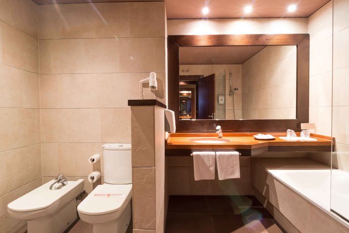 Imagen de los exteriores del Hotel El Patio, Zaragoza Provincia. Foto 13