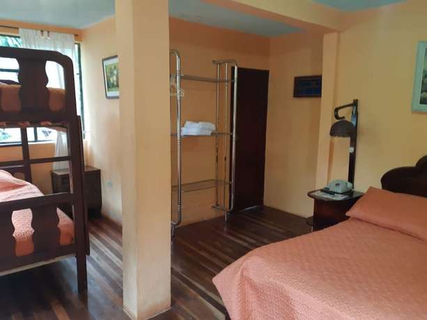 Imagen de la habitación del Hotel El Pedron. Foto 6