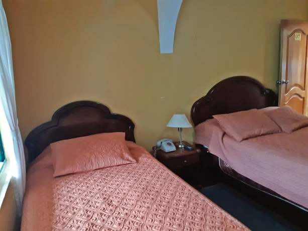 Imagen de la habitación del Hotel El Pedron. Foto 17