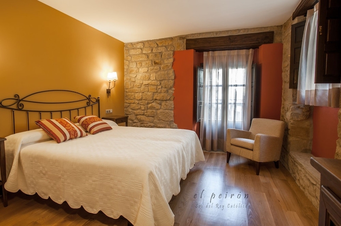 Imagen de la habitación del Hotel El Peirón. Foto 2