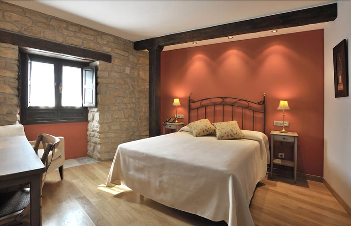 Imagen de la habitación del Hotel El Peirón. Foto 6