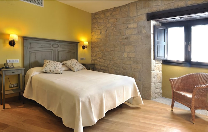 Imagen de la habitación del Hotel El Peirón. Foto 8