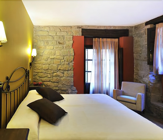 Imagen de la habitación del Hotel El Peirón. Foto 10