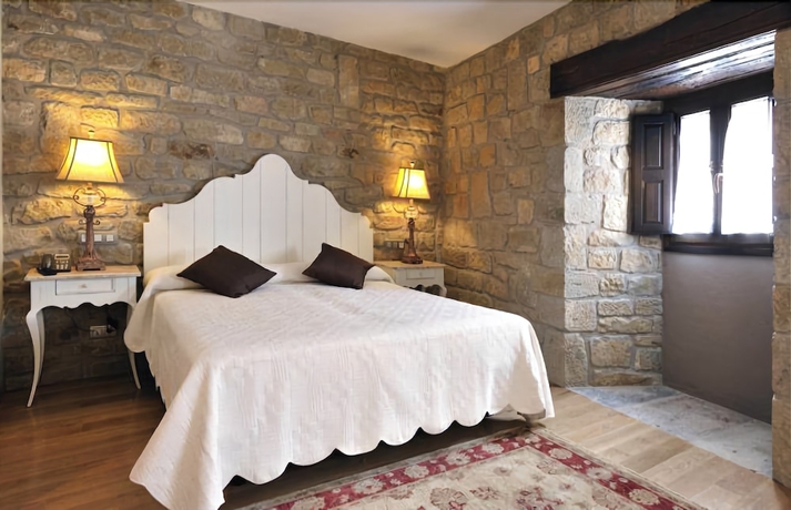 Imagen de la habitación del Hotel El Peirón. Foto 15